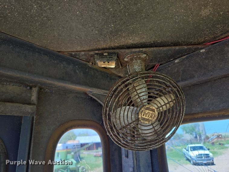 image for item DT7212 1996 John Deere 544G wheel loader