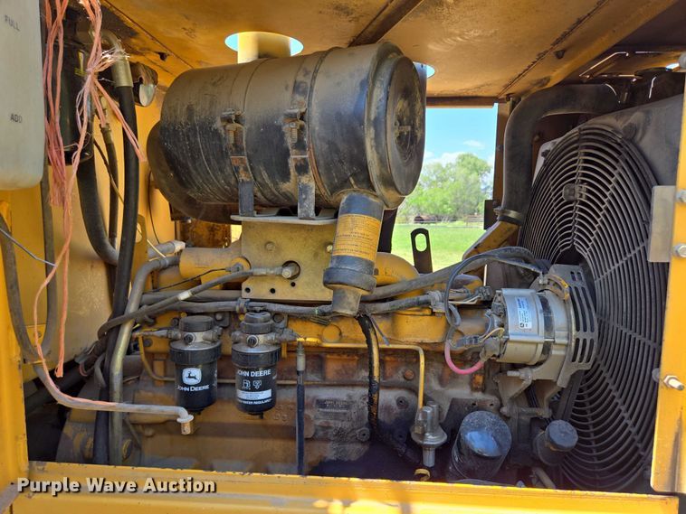 image for item DT7212 1996 John Deere 544G wheel loader