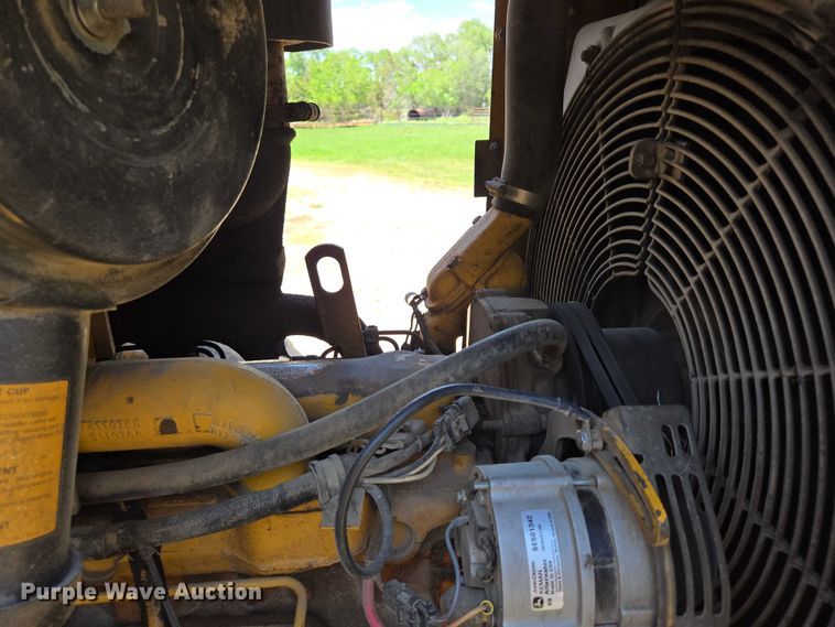 image for item DT7212 1996 John Deere 544G wheel loader