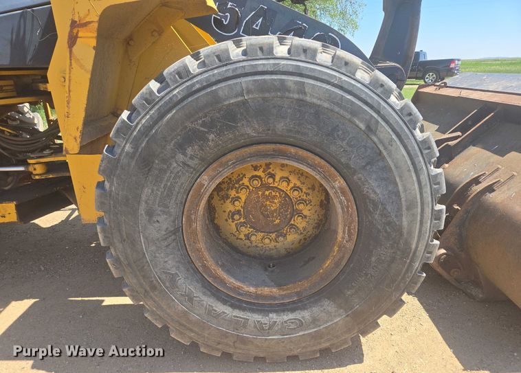 image for item DT7212 1996 John Deere 544G wheel loader