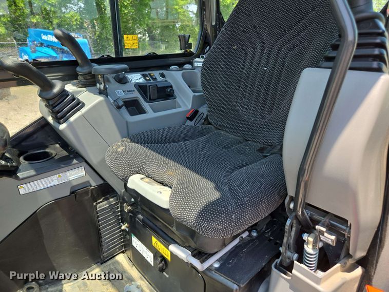 image for item DU7783 2024 Bobcat E55 mini excavator