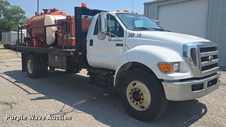 image for item DU7791 2010 Ford F750 vacuum truck