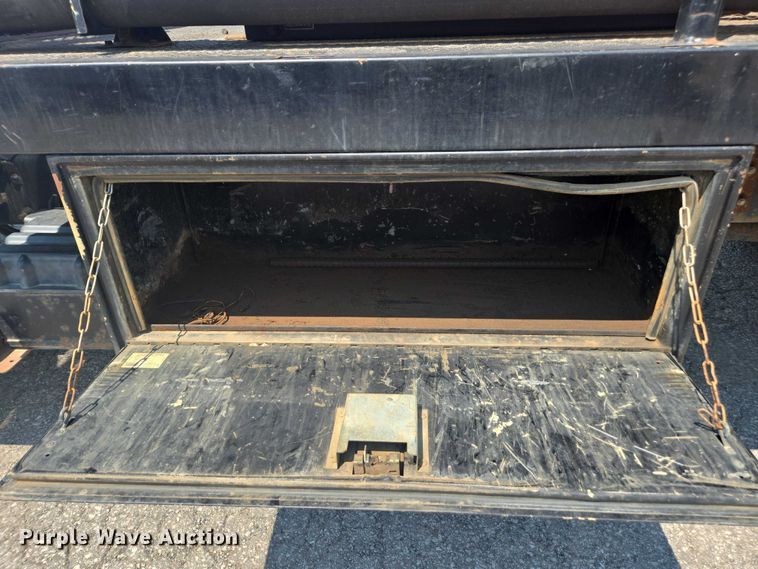 image for item DU7791 2010 Ford F750 vacuum truck