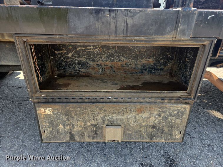 image for item DU7791 2010 Ford F750 vacuum truck