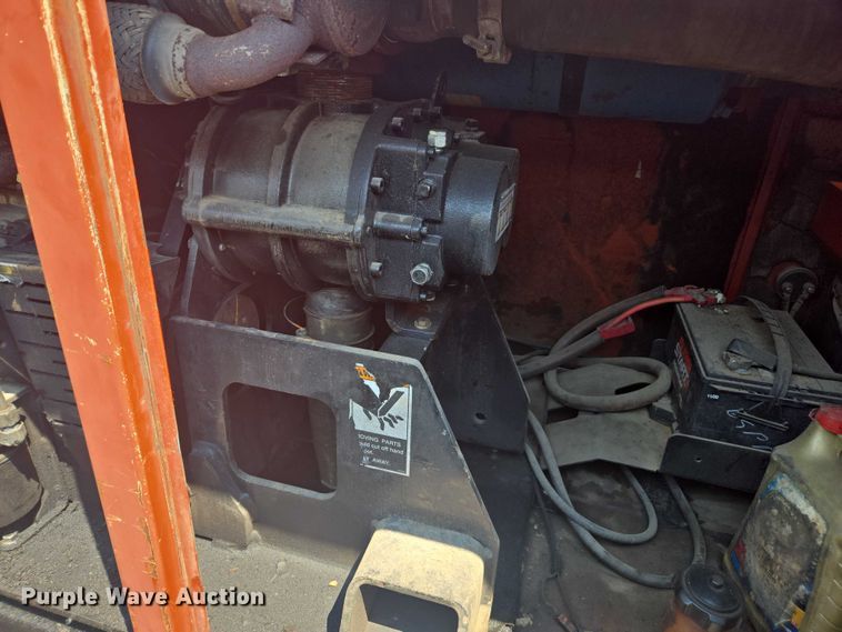 image for item DU7791 2010 Ford F750 vacuum truck