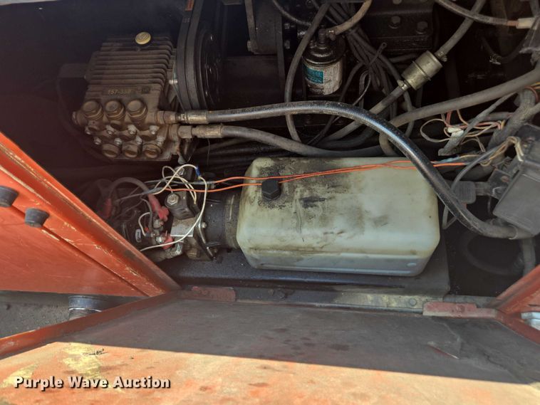 image for item DU7791 2010 Ford F750 vacuum truck