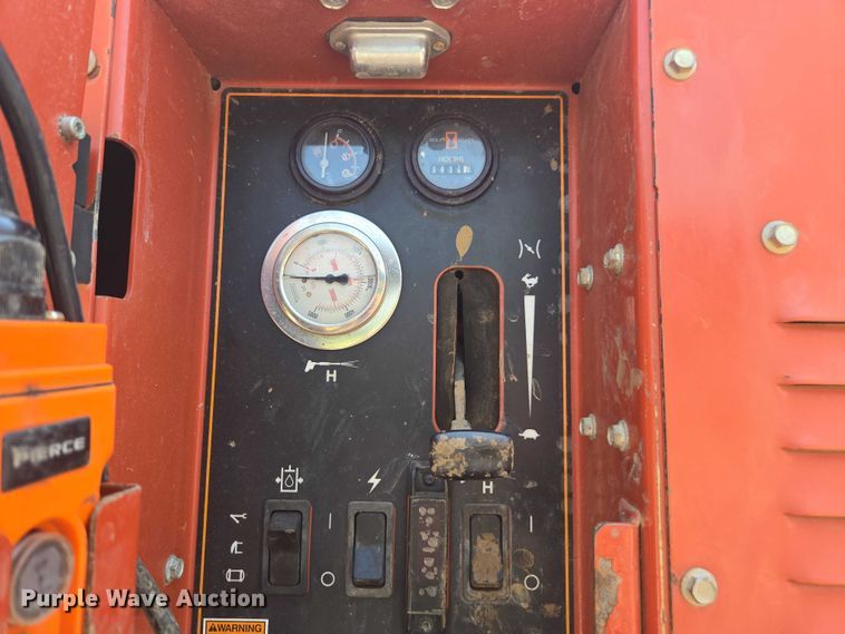 image for item DU7791 2010 Ford F750 vacuum truck