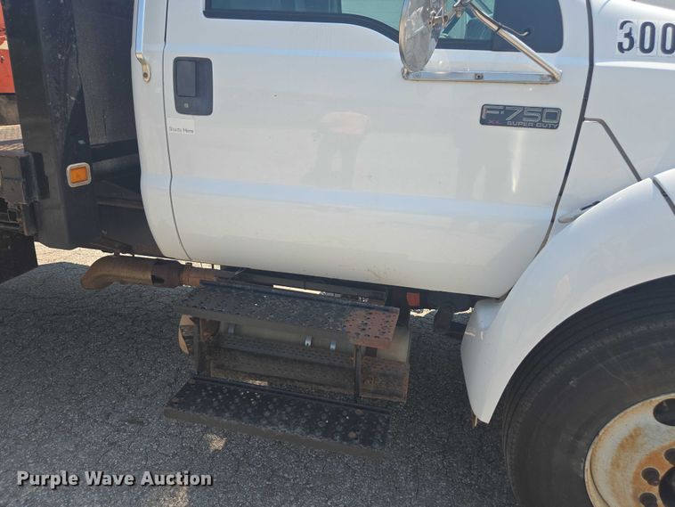 image for item DU7791 2010 Ford F750 vacuum truck