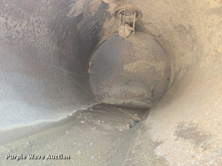 image for item DU7791 2010 Ford F750 vacuum truck