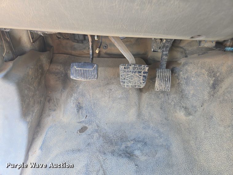 image for item DU7791 2010 Ford F750 vacuum truck