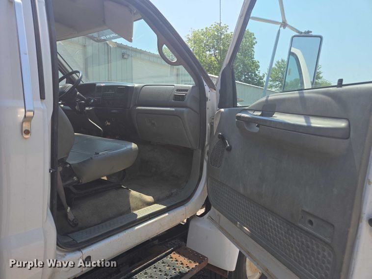 image for item DU7791 2010 Ford F750 vacuum truck