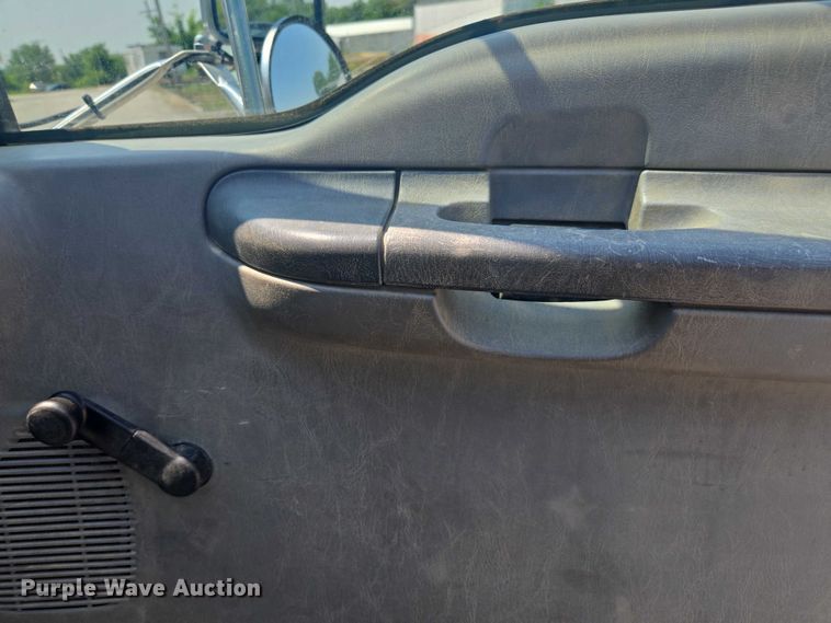 image for item DU7791 2010 Ford F750 vacuum truck