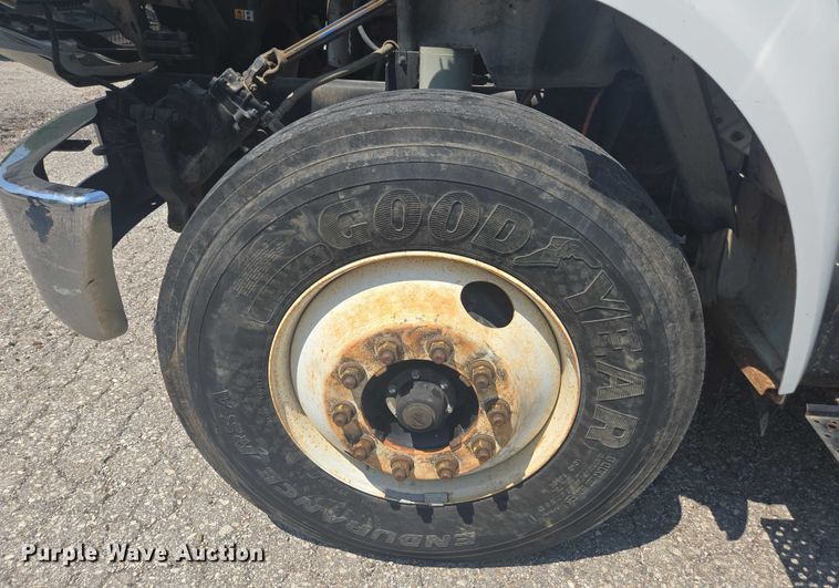 image for item DU7791 2010 Ford F750 vacuum truck