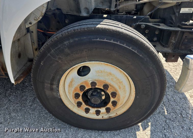 image for item DU7791 2010 Ford F750 vacuum truck