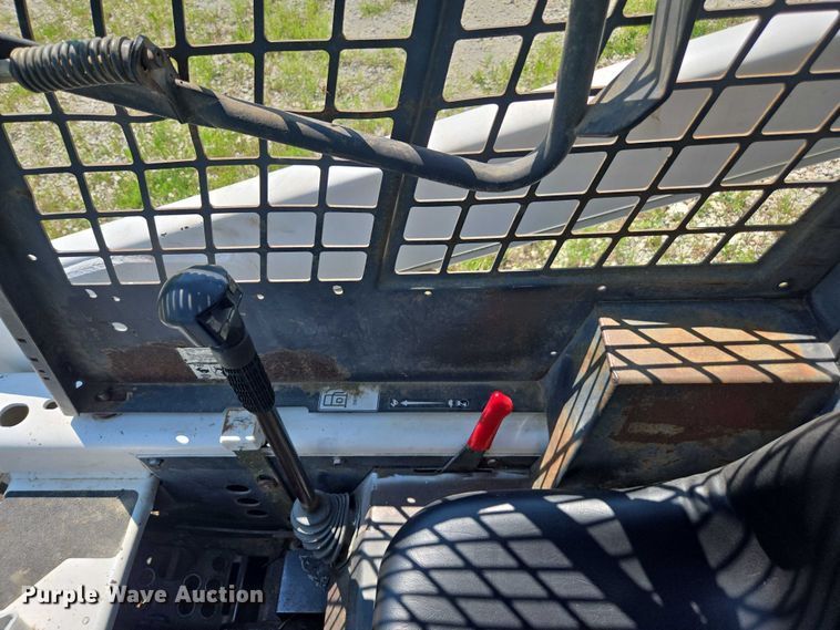 image for item DU7792 1992 Bobcat 843B skid steer loader