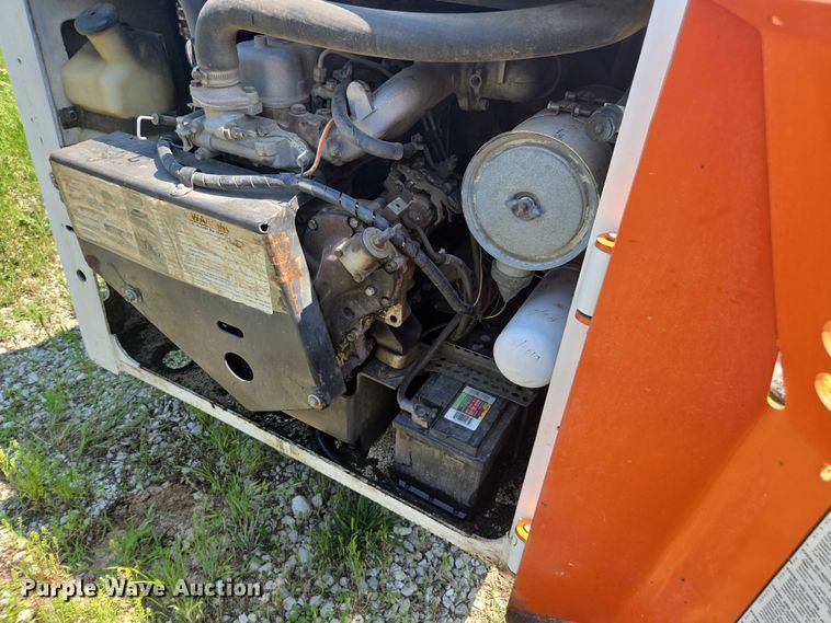 image for item DU7792 1992 Bobcat 843B skid steer loader