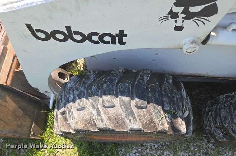 image for item DU7792 1992 Bobcat 843B skid steer loader