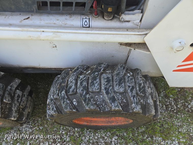 image for item DU7792 1992 Bobcat 843B skid steer loader