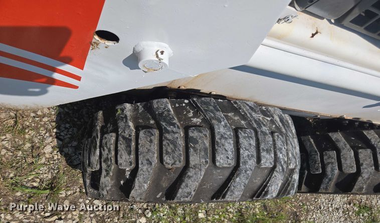 image for item DU7792 1992 Bobcat 843B skid steer loader