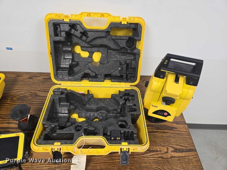 image for item DU7798 Leica Total Station surveying equipment