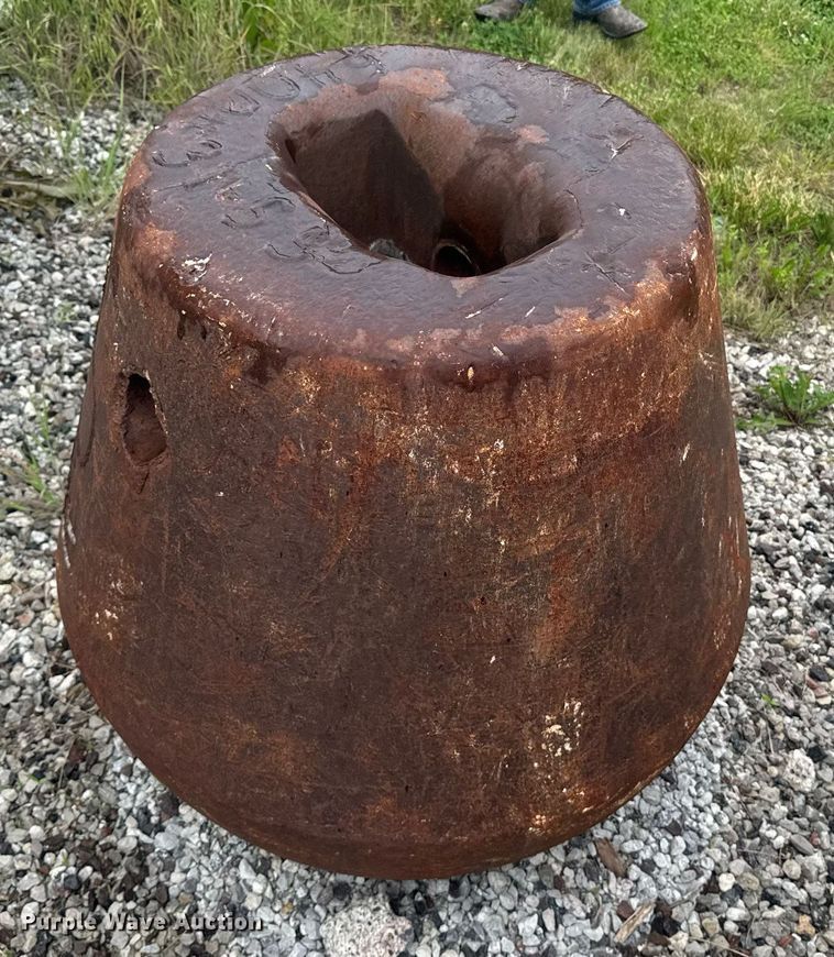 image for item DU7810 Crane wrecking ball