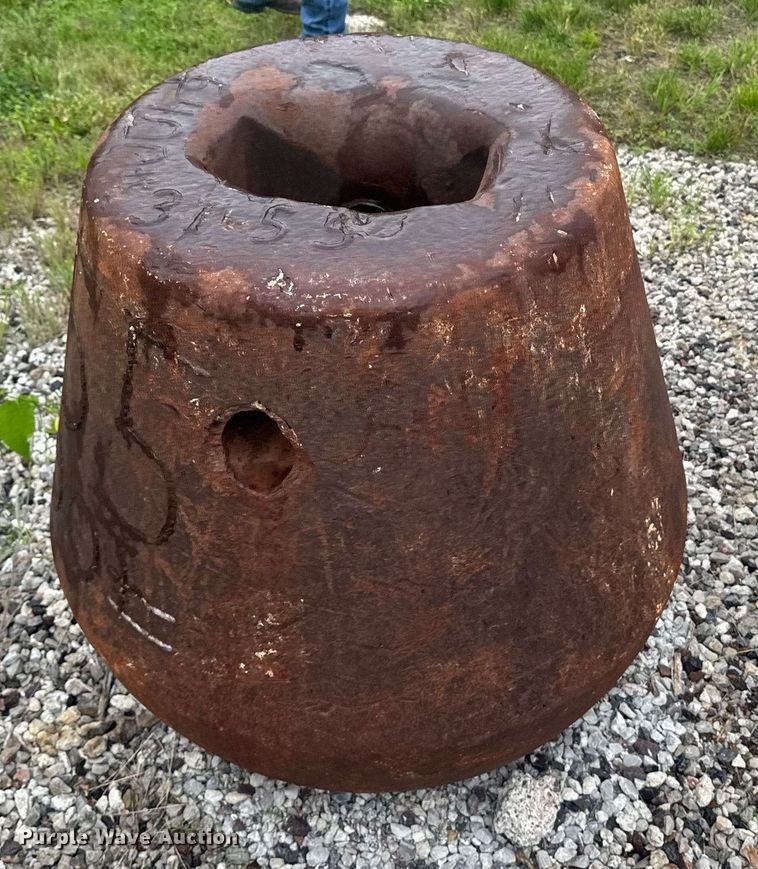 image for item DU7810 Crane wrecking ball