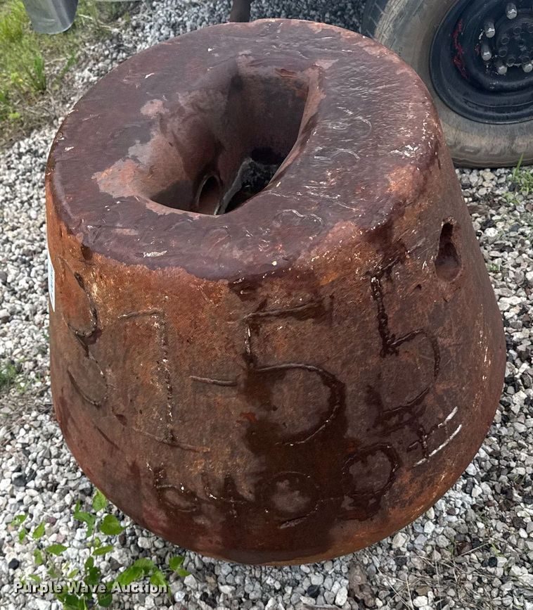 image for item DU7810 Crane wrecking ball