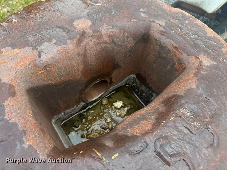 image for item DU7810 Crane wrecking ball