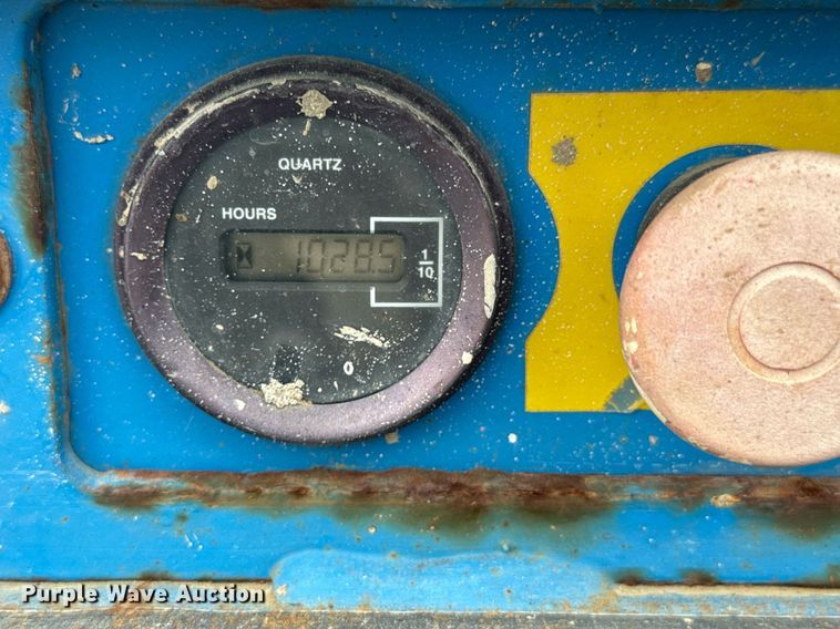 image for item DU9809 2000 Genie GS-2032 scissor lift