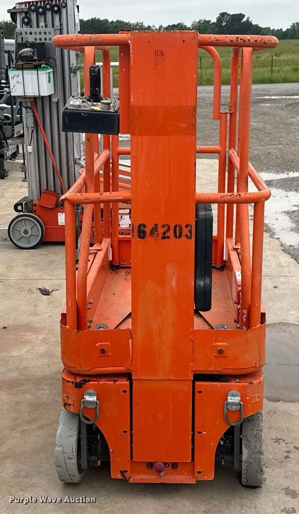 image for item DU9810 2015 Snorkel TM12 vertical lift