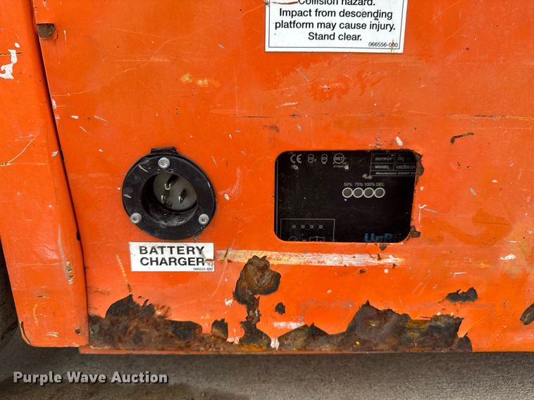 image for item DU9810 2015 Snorkel TM12 vertical lift