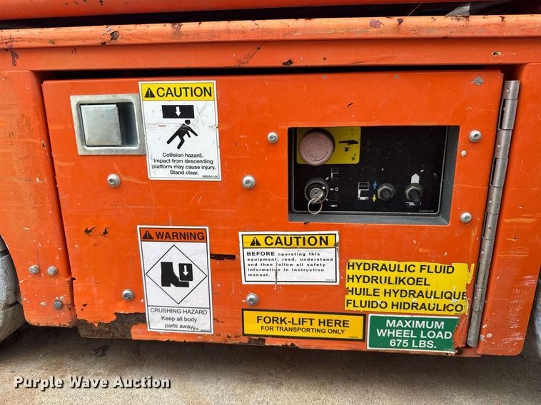 image for item DU9810 2015 Snorkel TM12 vertical lift