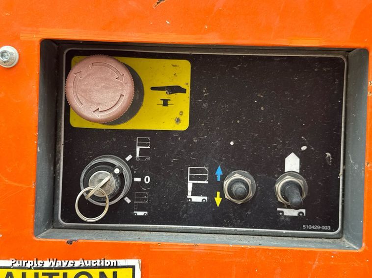 image for item DU9810 2015 Snorkel TM12 vertical lift