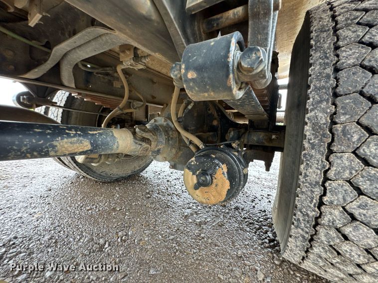 image for item DU9814 2012 International 4300 water truck