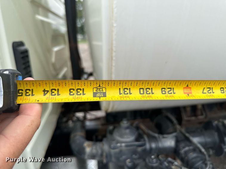 image for item DU9814 2012 International 4300 water truck