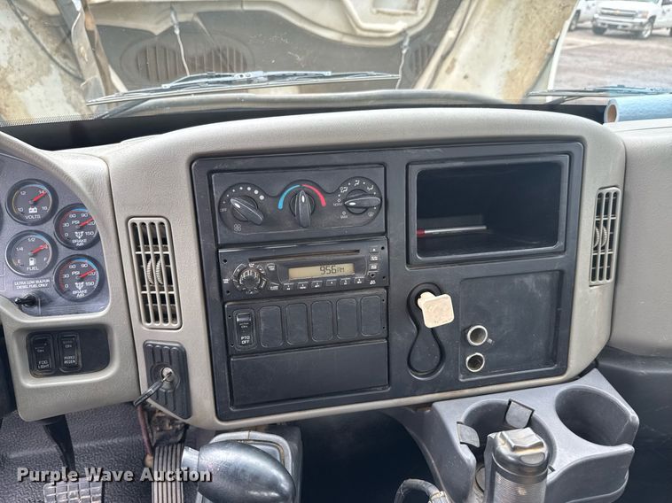 image for item DU9814 2012 International 4300 water truck