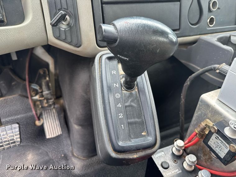 image for item DU9814 2012 International 4300 water truck