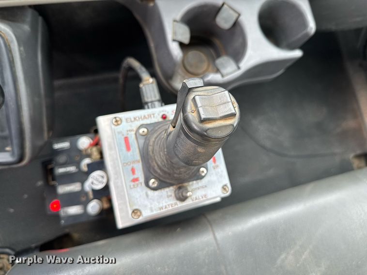 image for item DU9814 2012 International 4300 water truck