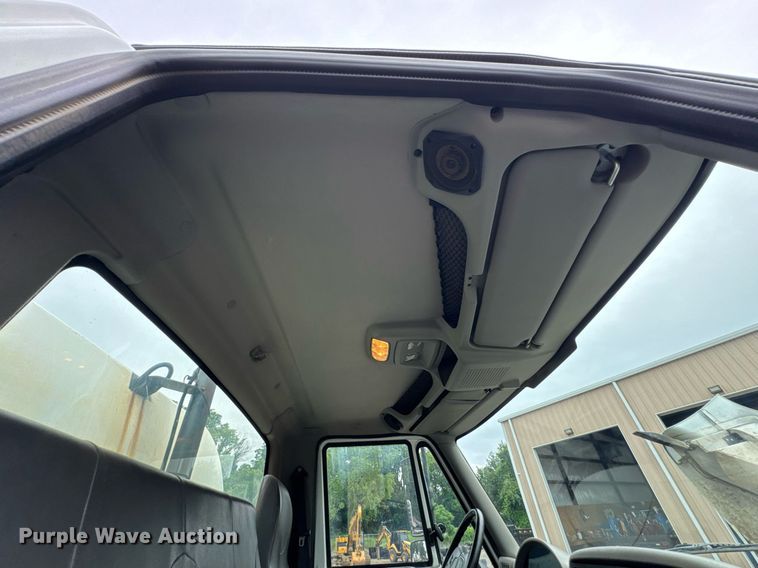 image for item DU9814 2012 International 4300 water truck