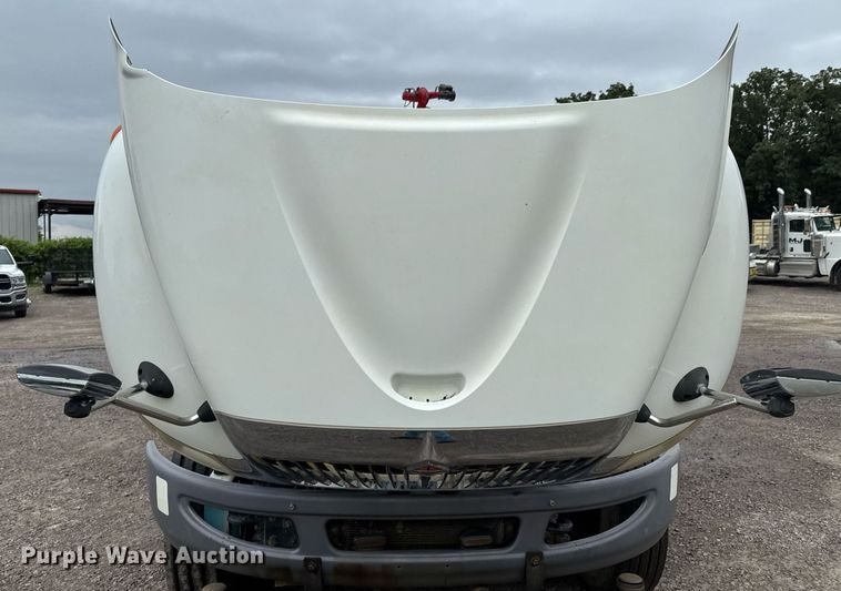 image for item DU9814 2012 International 4300 water truck