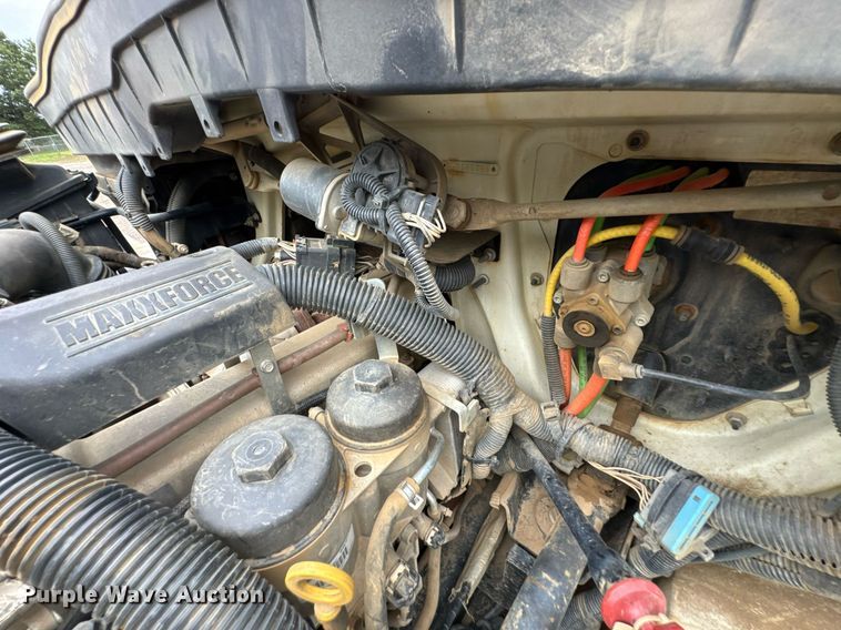 image for item DU9814 2012 International 4300 water truck