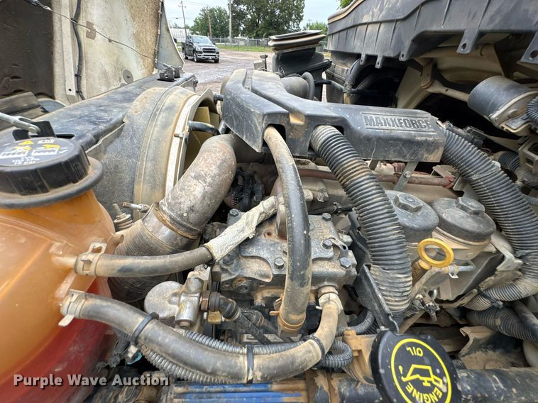 image for item DU9814 2012 International 4300 water truck