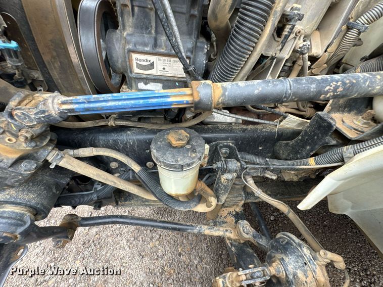 image for item DU9814 2012 International 4300 water truck