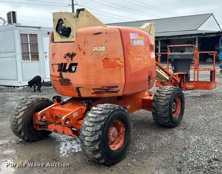 image for item DU9818 2000 JLG 450A boom lift