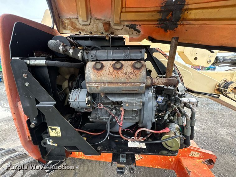 image for item DU9818 2000 JLG 450A boom lift