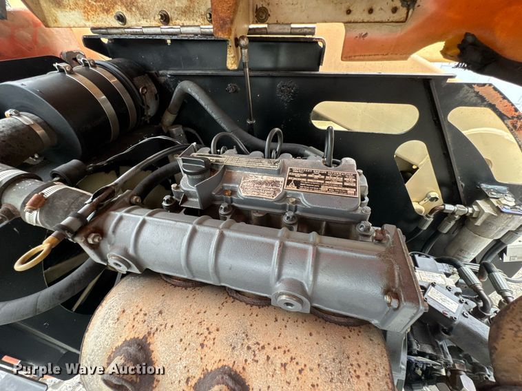 image for item DU9818 2000 JLG 450A boom lift