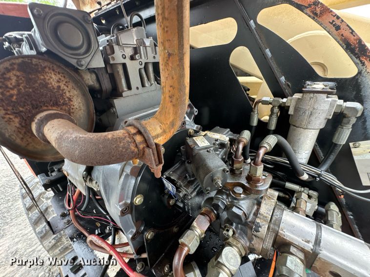 image for item DU9818 2000 JLG 450A boom lift