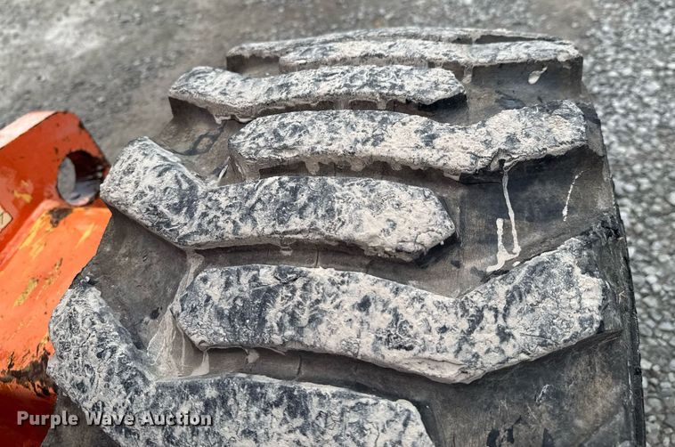 image for item DU9818 2000 JLG 450A boom lift