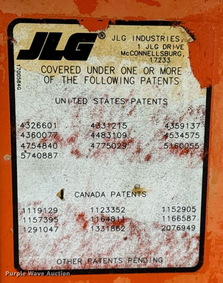 image for item DU9818 2000 JLG 450A boom lift