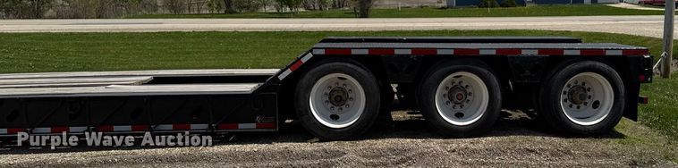 image for item DV2611 2012 XL Specialized Trailers XL110HDG lowboy equipment trailer
